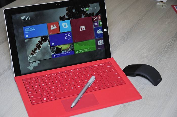 Microsoft Surface Pro 3 with accessories