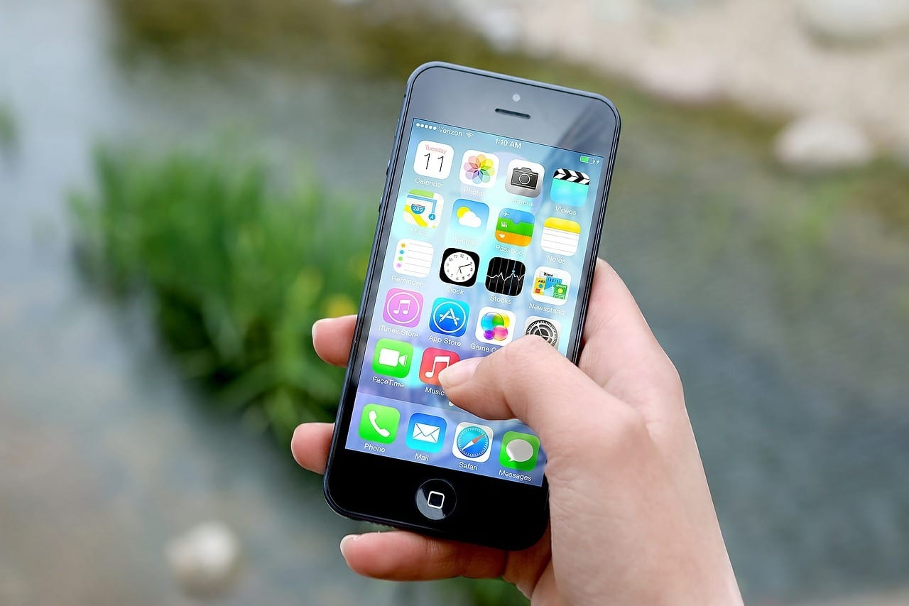 How to Hide Apps on Your iPhone : HelloTech How