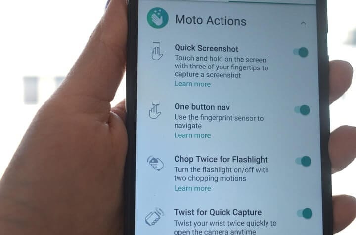 Moto Actions Guide: Here's How to Use the Best Android Gestures Made by Motorola