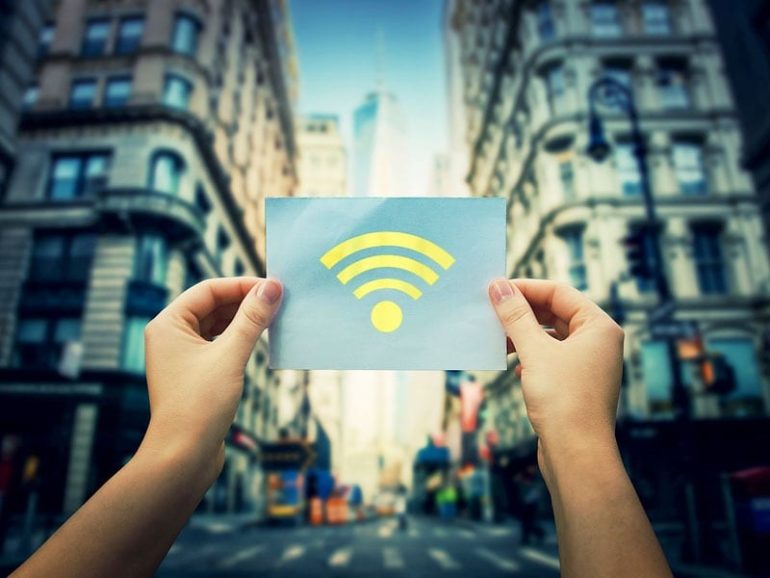 The Best Mobile Hotspots The Plug HelloTech