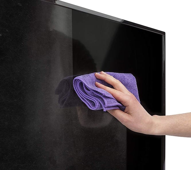 how to clean flat-screen tv