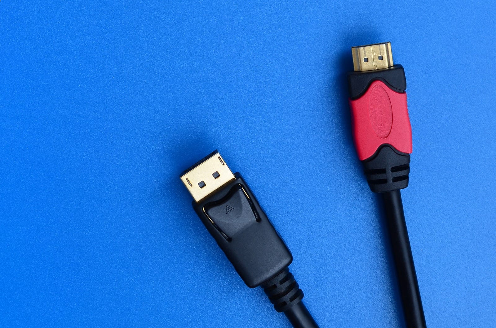 displayport vs hdmi