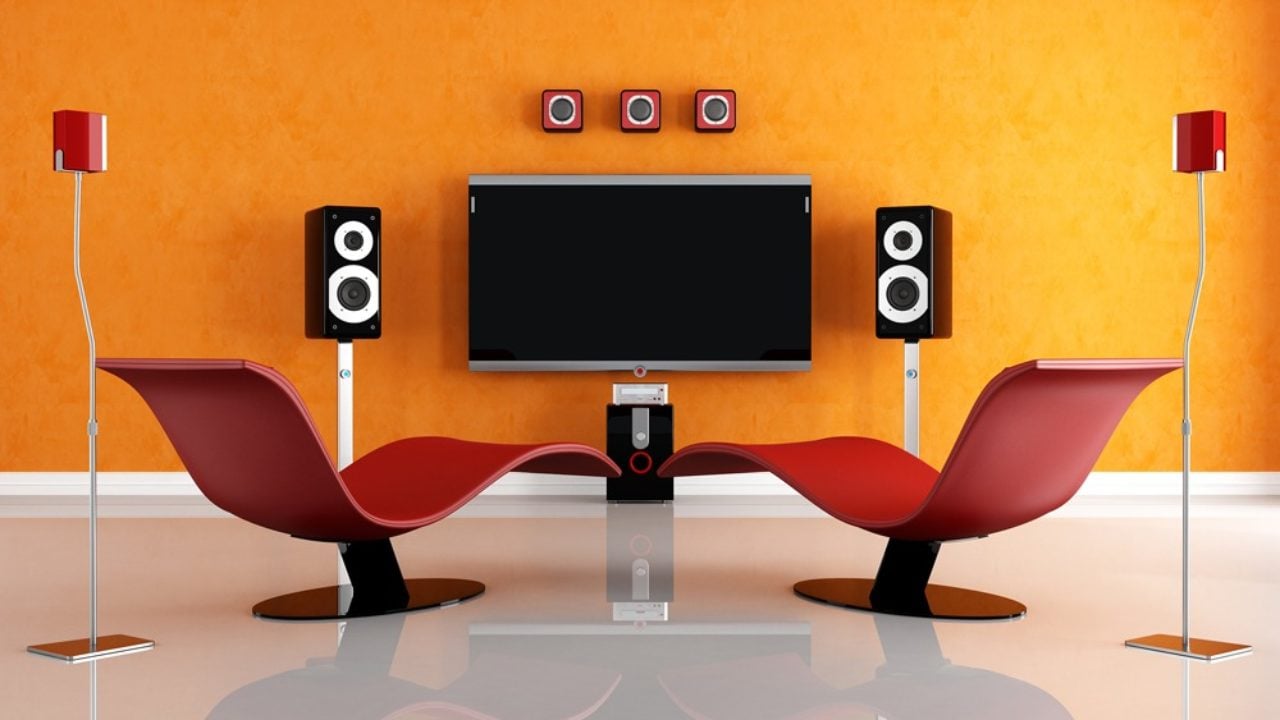 What Is the Best Way to Set Up a Surround Sound System? - The Plug -  HelloTech