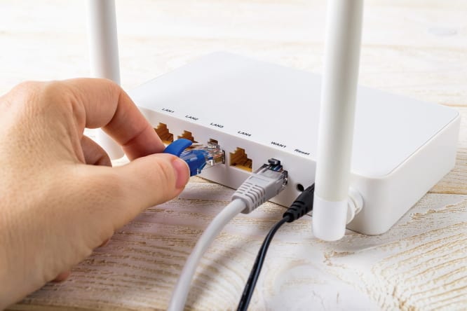 Net zo Booth zuur The 15 Things to Do When Your WiFi Is Not Working - The Plug - HelloTech