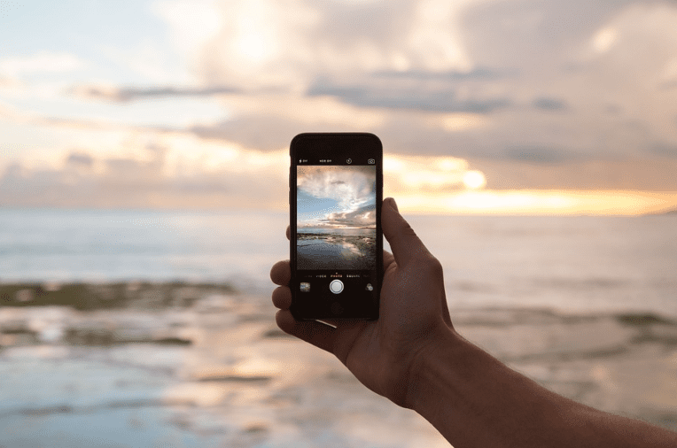 Use Technology To Make Your Vacation a Blast! Here’s How