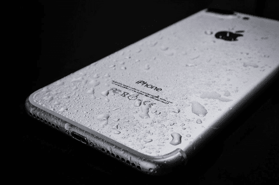 Looking for Waterproof and Water-Resistant Phones? Here Are the Top Options in 2018